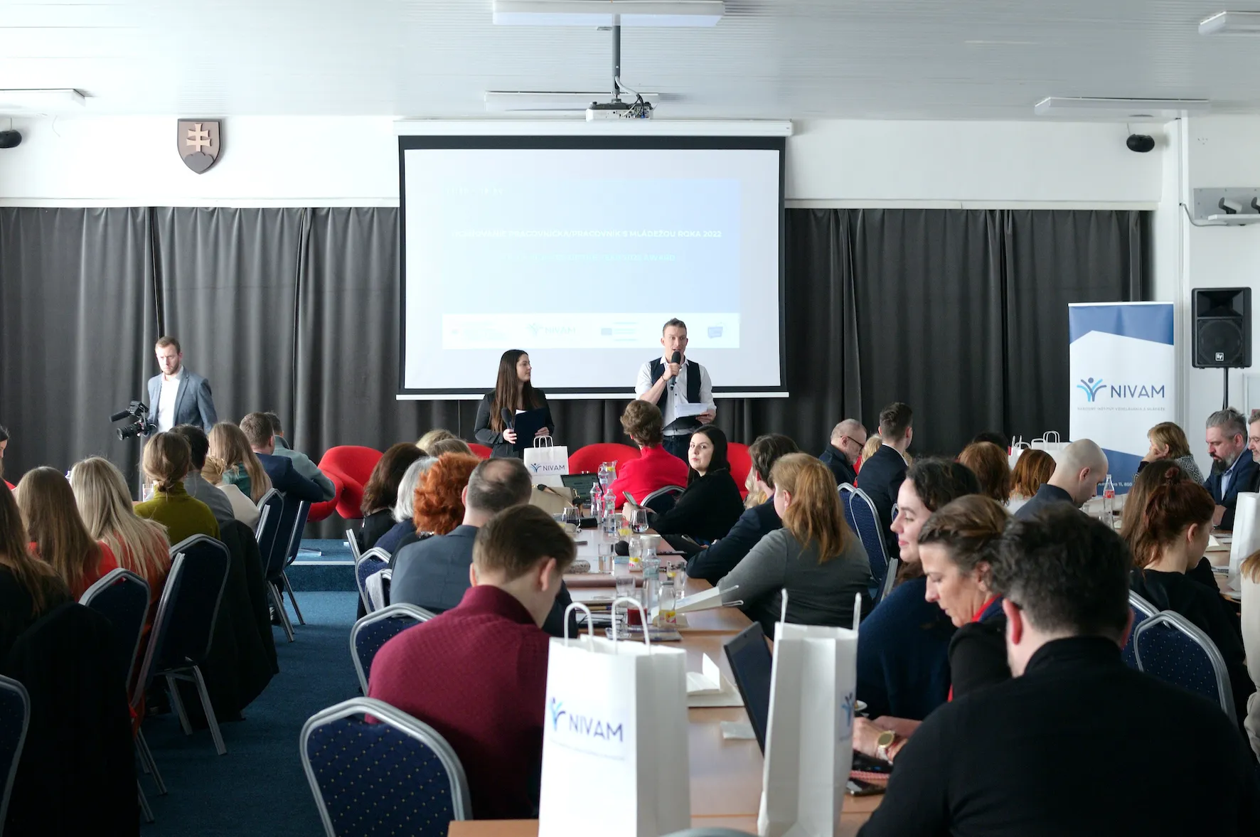 Fotka z konferencie