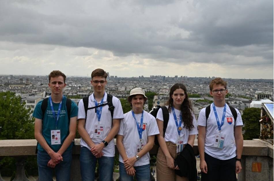 Slovenskí stredoškoláci uspeli na 55. ročníku Medzinárodnej fyzikálnej olympiády v Paríži