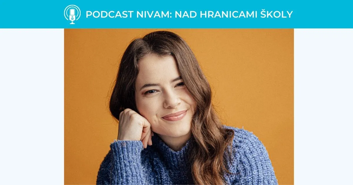 Na fotke Terka Mihalovič s názvom podcastovej časti.