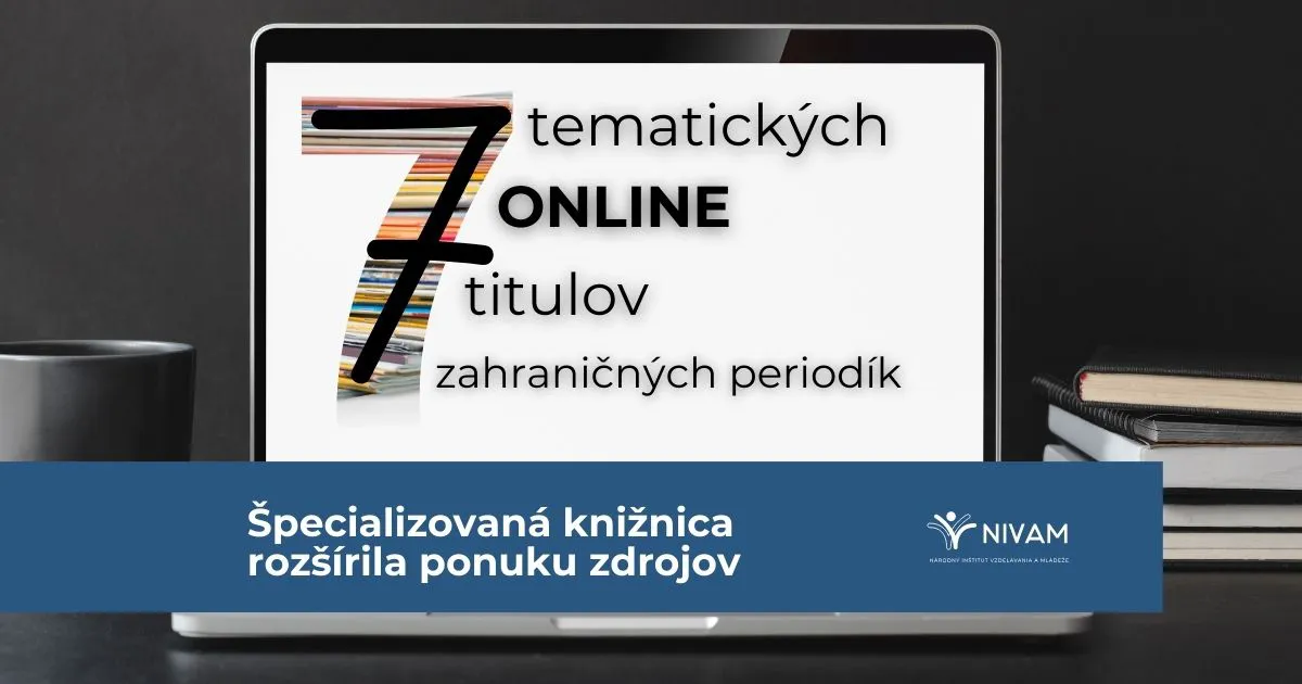 Na stole položený otvorený notebook.